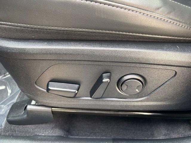 used 2024 Kia Sorento car, priced at $28,136