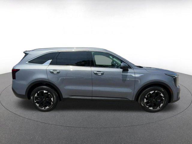 used 2024 Kia Sorento car, priced at $28,136