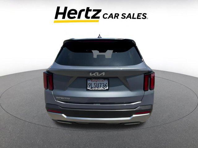 used 2024 Kia Sorento car, priced at $28,136