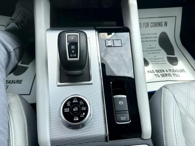 used 2023 Mitsubishi Outlander PHEV car