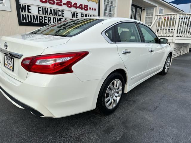 used 2016 Nissan Altima car