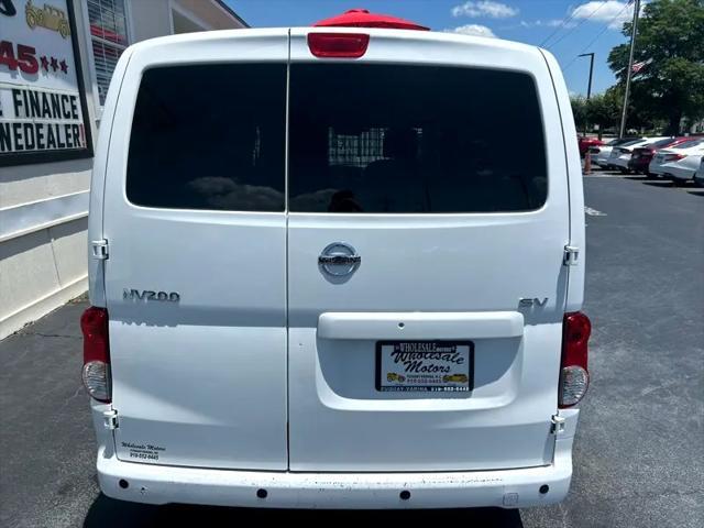 used 2021 Nissan NV200 car