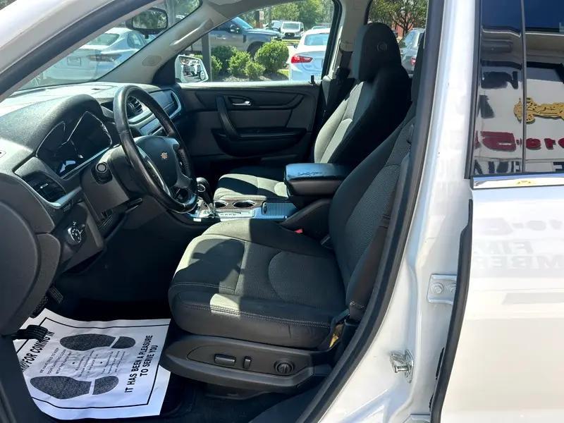 used 2016 Chevrolet Traverse car, priced at $10,995