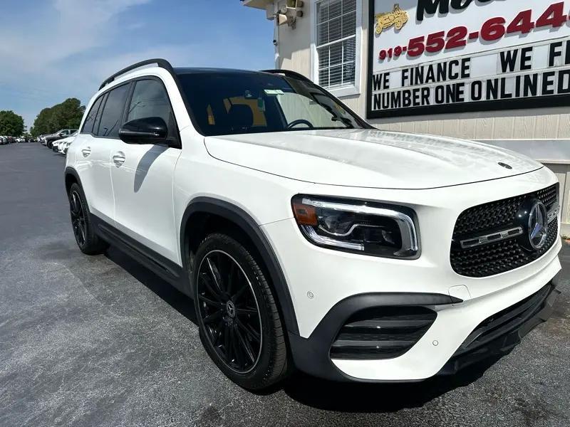 used 2021 Mercedes-Benz GLB 250 car, priced at $30,500