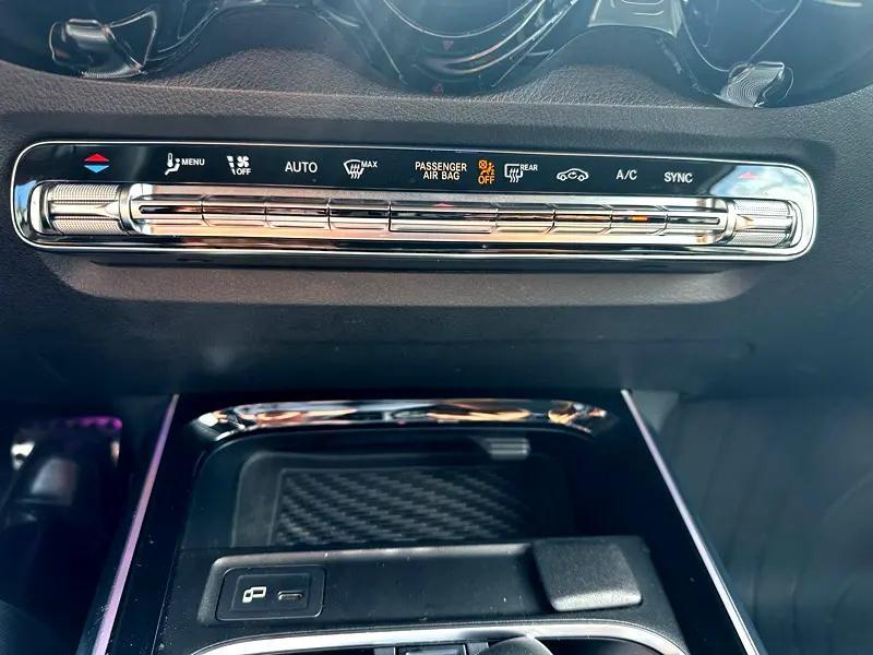 used 2021 Mercedes-Benz GLB 250 car, priced at $30,500