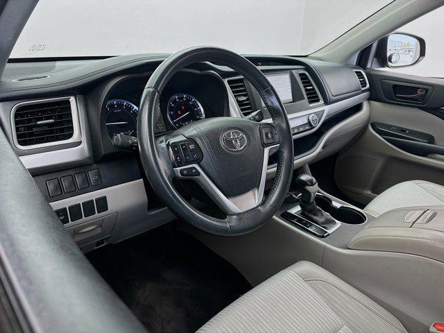 used 2015 Toyota Highlander car, priced at $16,493