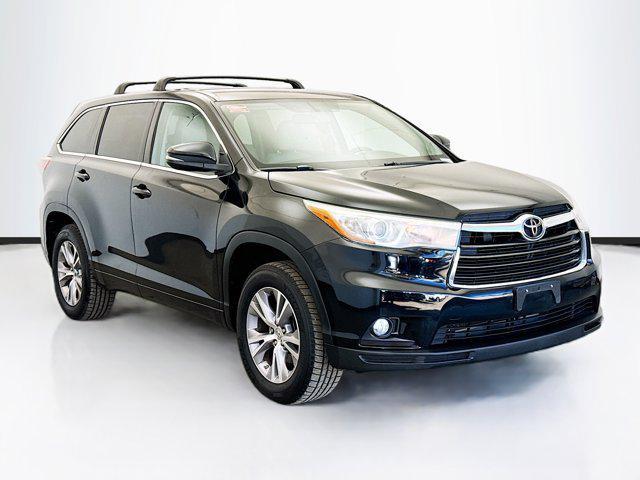 used 2015 Toyota Highlander car, priced at $16,493