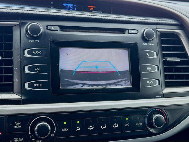 used 2015 Toyota Highlander car, priced at $12,150