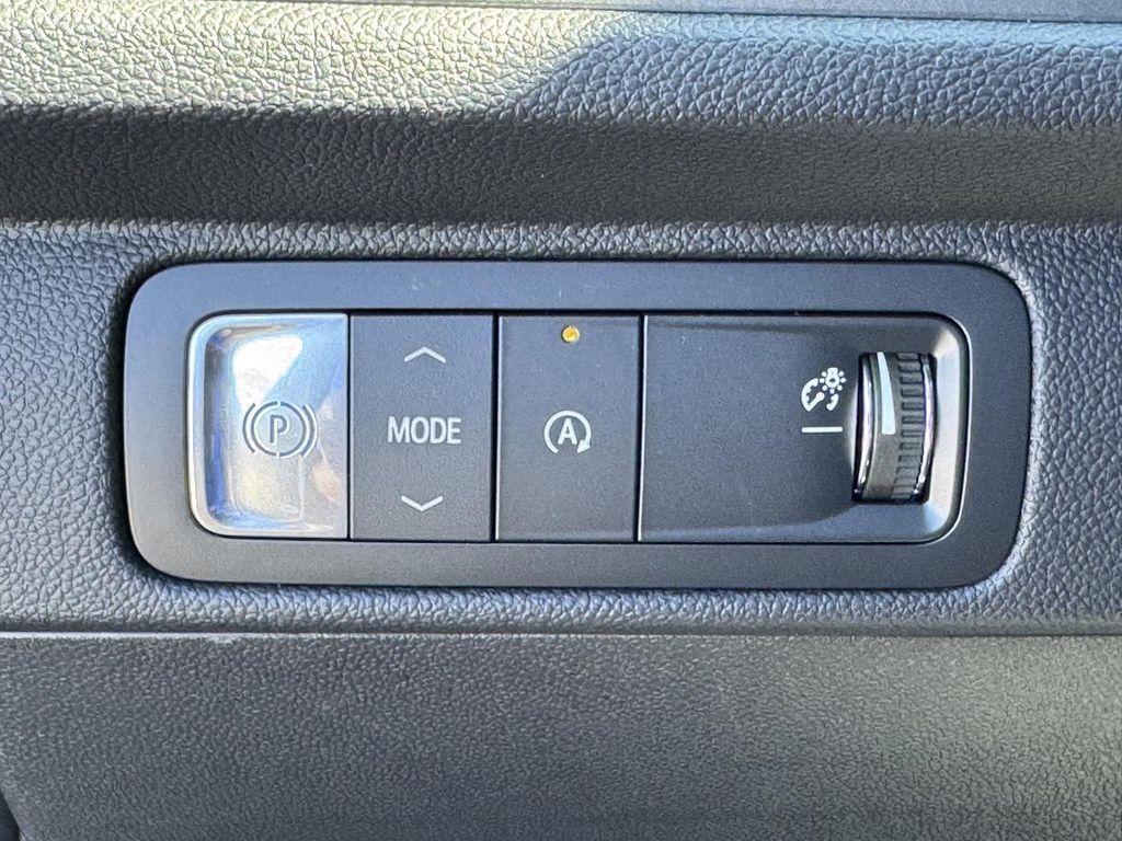 new 2026 Chevrolet Traverse car, priced at $40,026