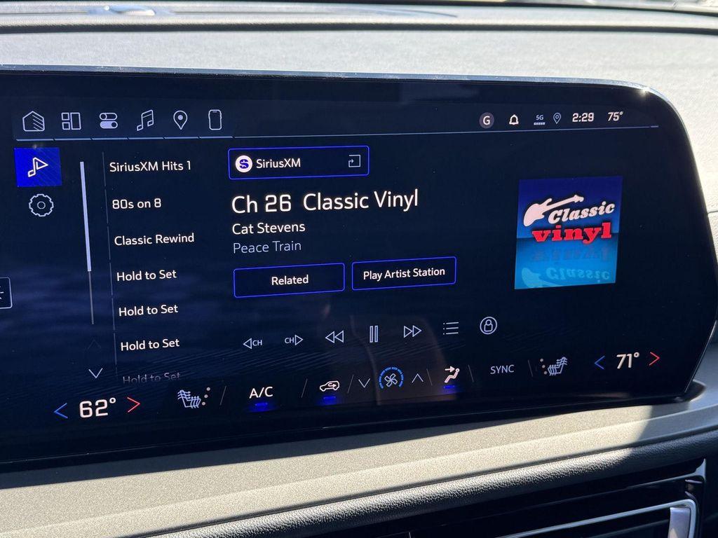 new 2026 Chevrolet Traverse car, priced at $40,026