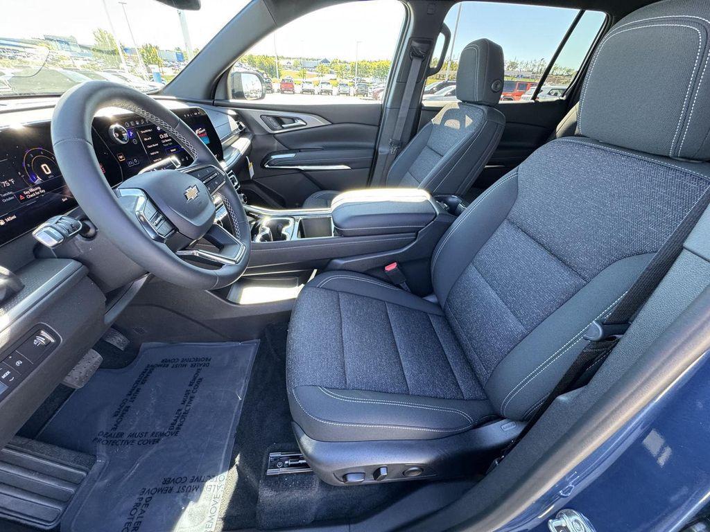 new 2026 Chevrolet Traverse car, priced at $40,026