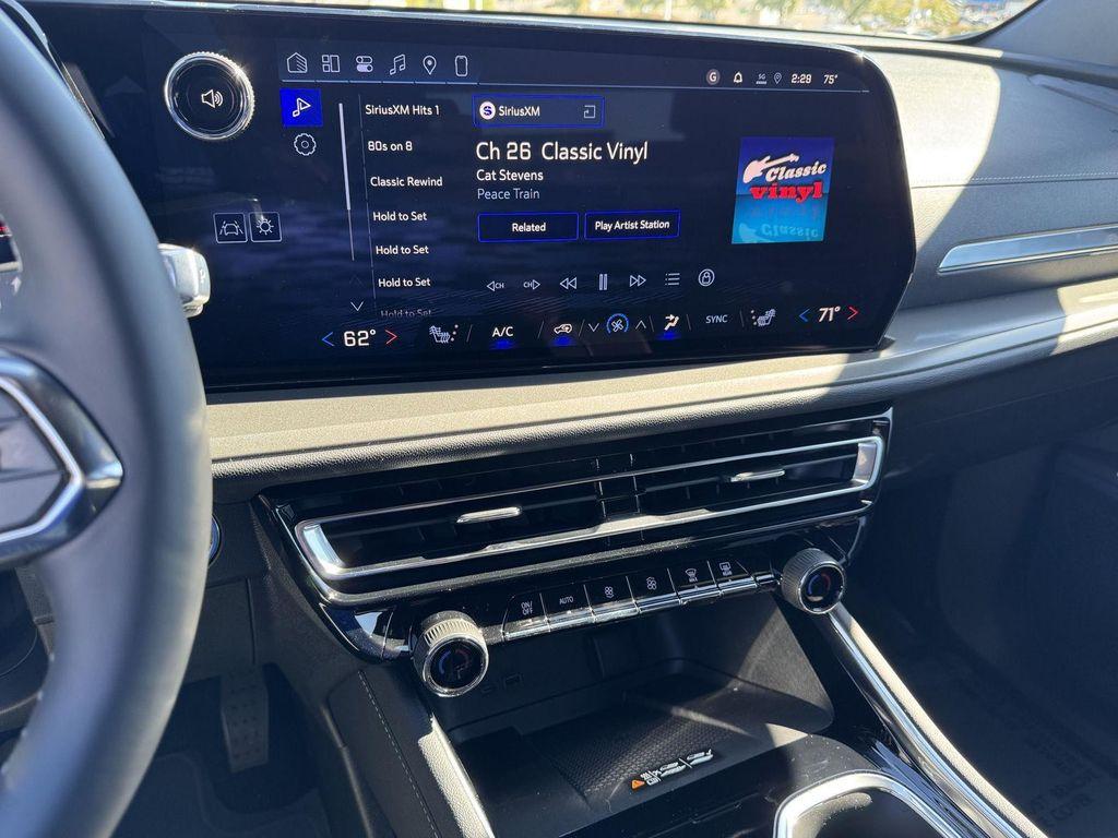 new 2026 Chevrolet Traverse car, priced at $40,026