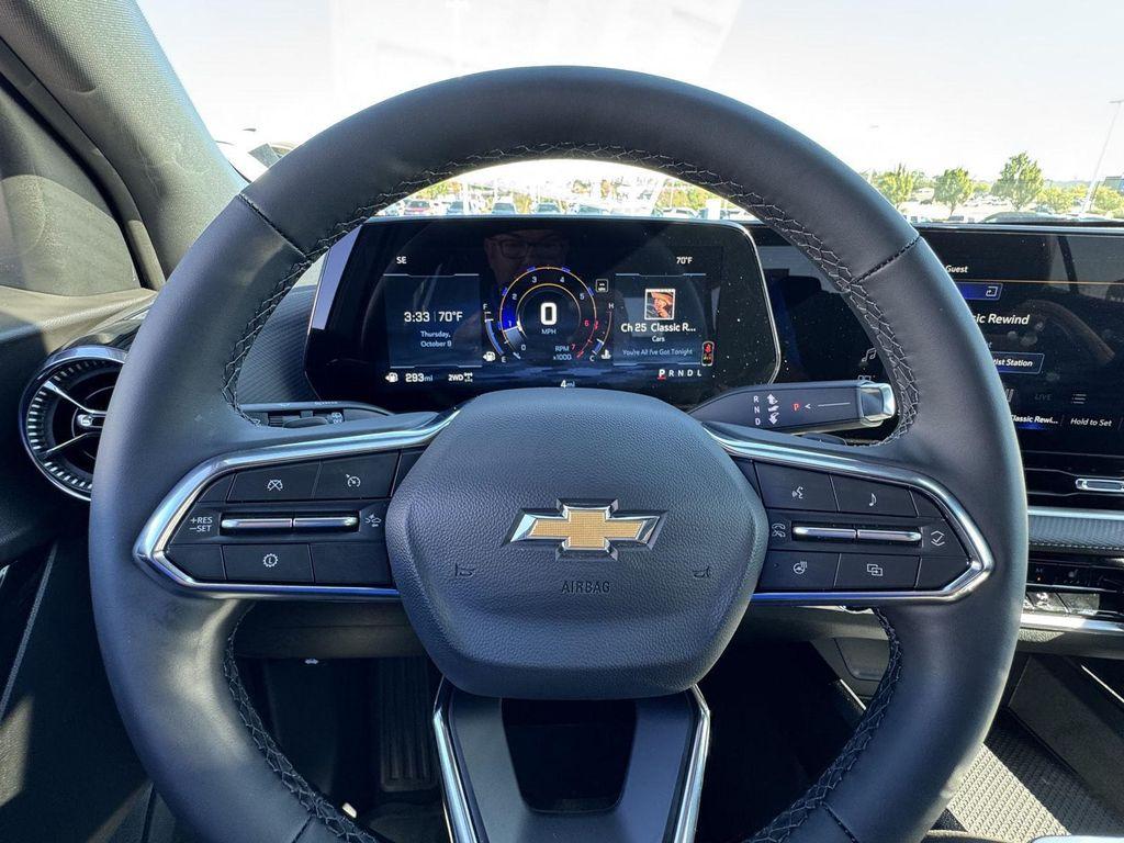 new 2026 Chevrolet Equinox car, priced at $30,940