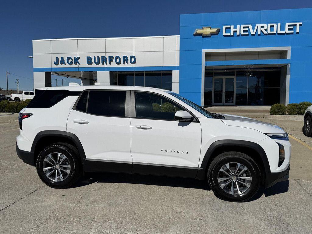 new 2026 Chevrolet Equinox car, priced at $30,940