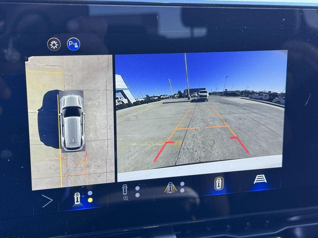 new 2026 Chevrolet Equinox car, priced at $30,940