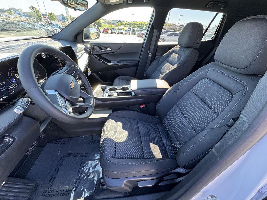 new 2026 Chevrolet Equinox car, priced at $30,940