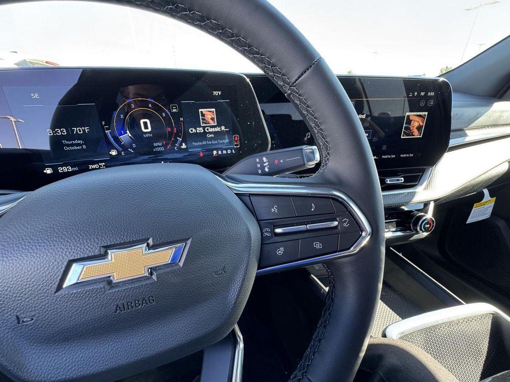 new 2026 Chevrolet Equinox car, priced at $30,940