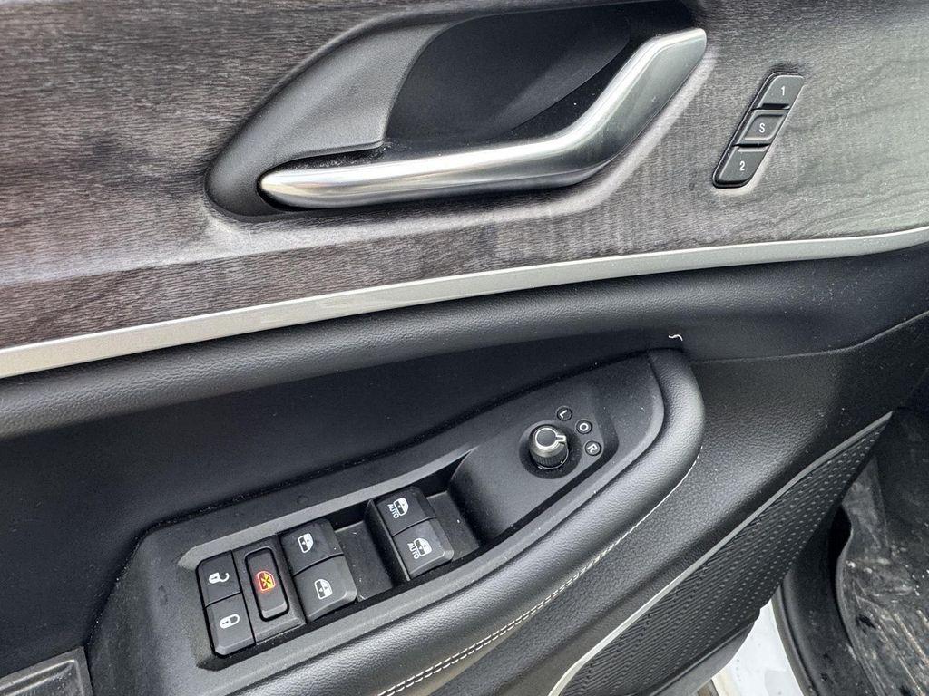 used 2021 Jeep Grand Cherokee L car, priced at $24,000