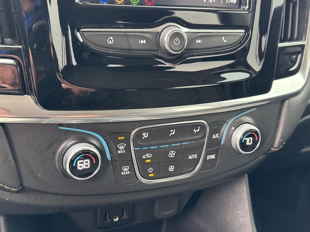 used 2020 Chevrolet Traverse car, priced at $17,000