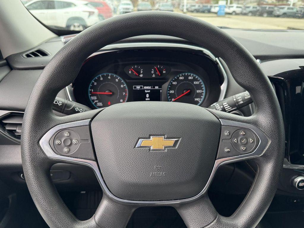 used 2020 Chevrolet Traverse car, priced at $17,000