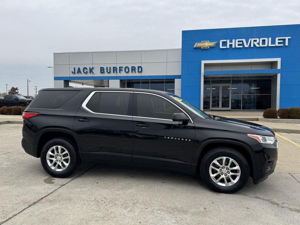 used 2020 Chevrolet Traverse car, priced at $17,000