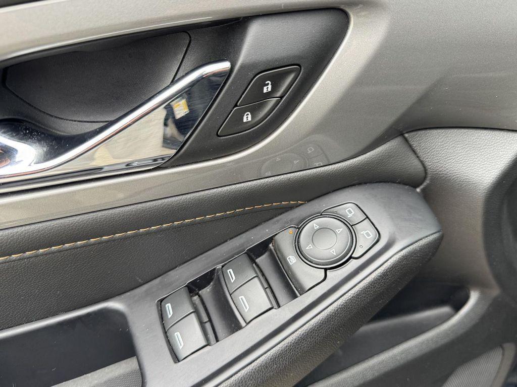 used 2020 Chevrolet Traverse car, priced at $17,000