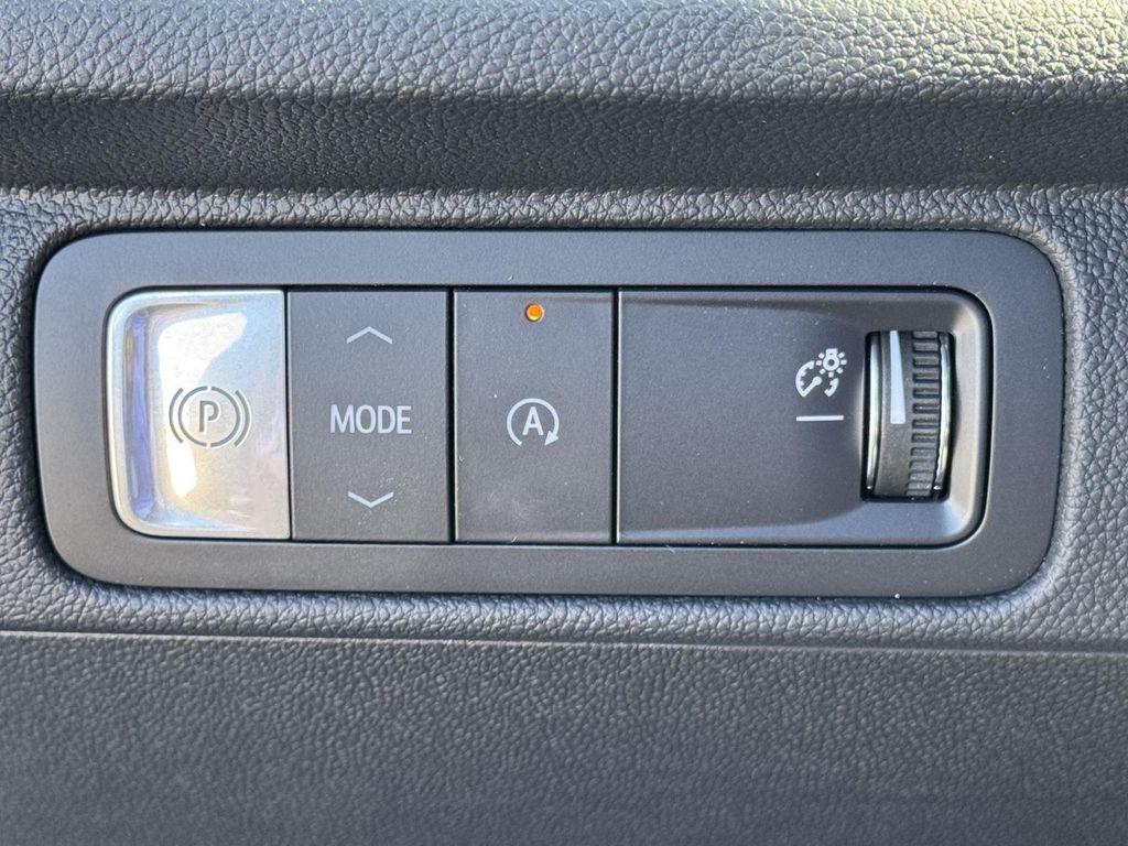 new 2026 Chevrolet Traverse car, priced at $55,926