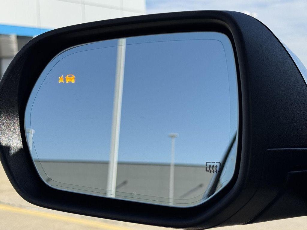 new 2026 Chevrolet Traverse car, priced at $55,926