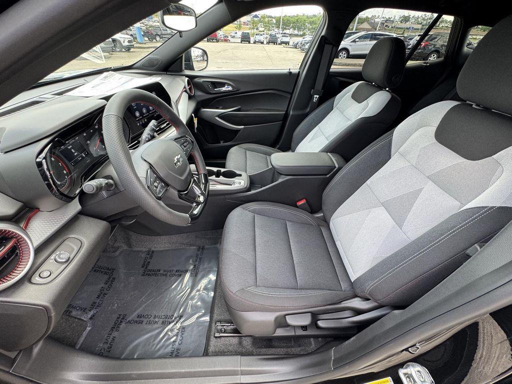 new 2025 Chevrolet Trax car, priced at $22,900