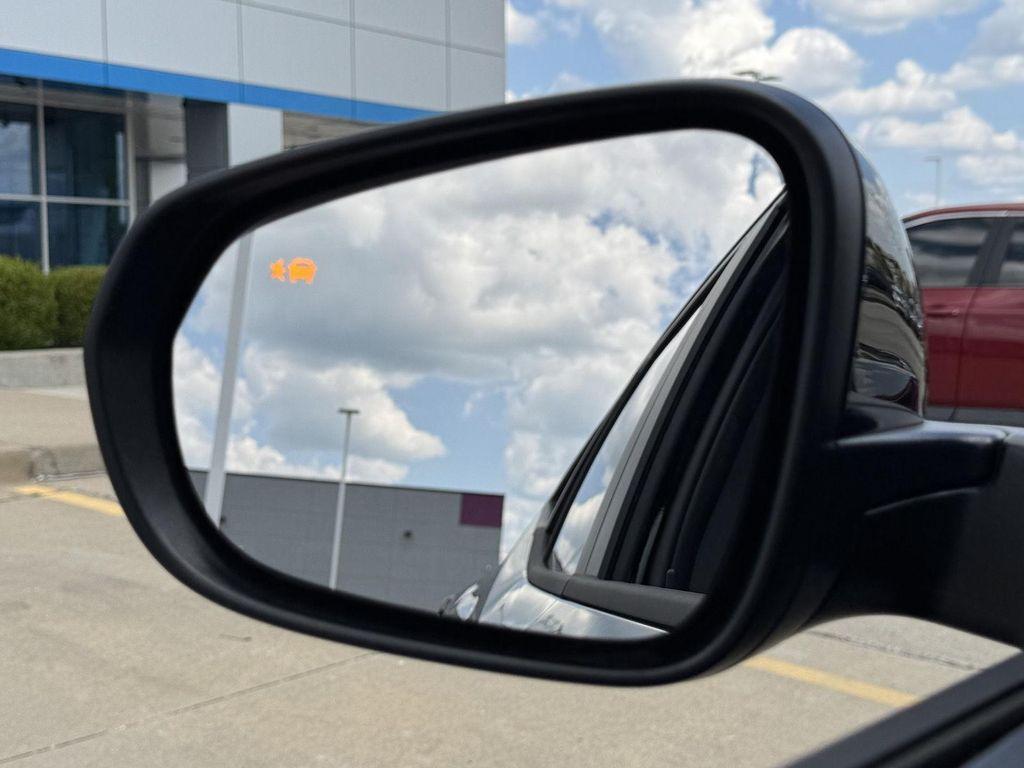 new 2025 Chevrolet Trax car, priced at $22,900