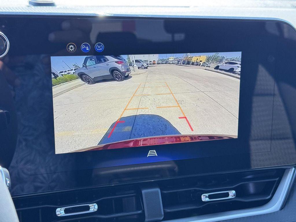 new 2026 Chevrolet Equinox car, priced at $30,490