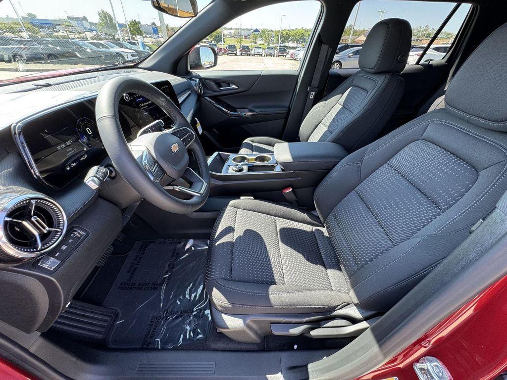 new 2026 Chevrolet Equinox car, priced at $30,490