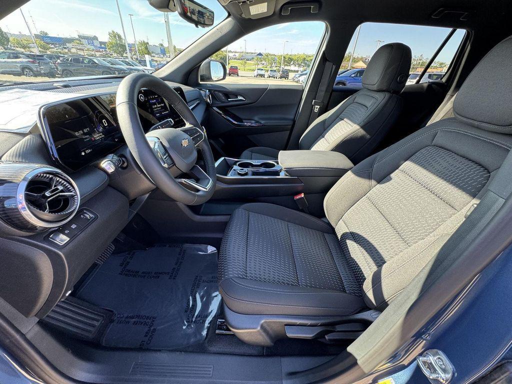 new 2026 Chevrolet Equinox car, priced at $29,940