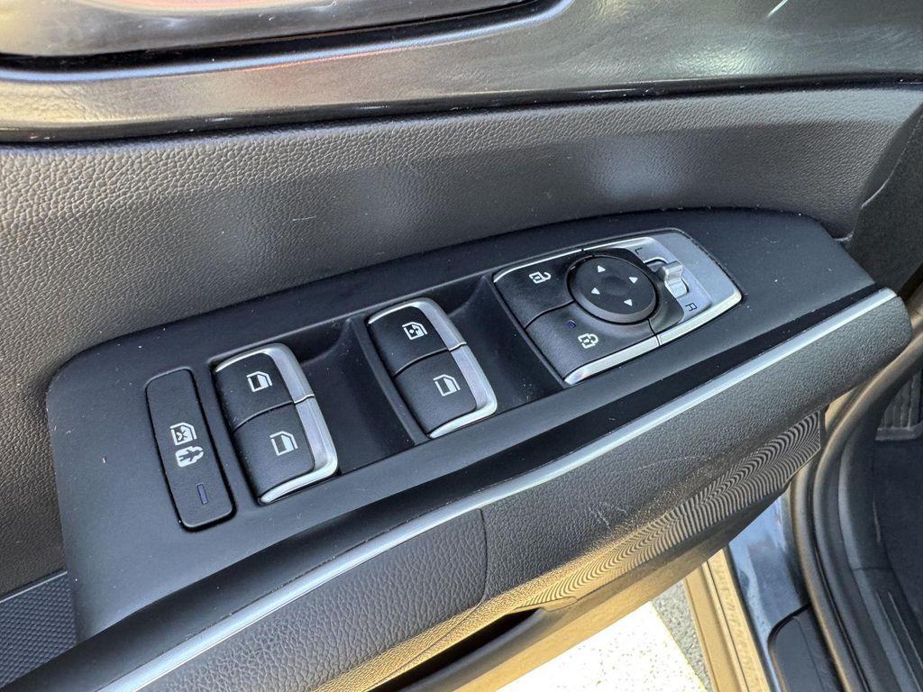 used 2022 Kia Sorento car, priced at $22,500