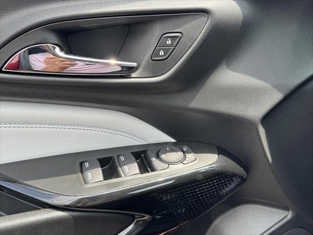 new 2025 Chevrolet Trax car, priced at $25,385