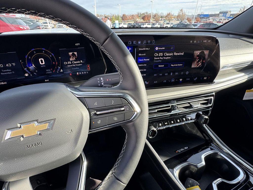 new 2026 Chevrolet Traverse car, priced at $41,026