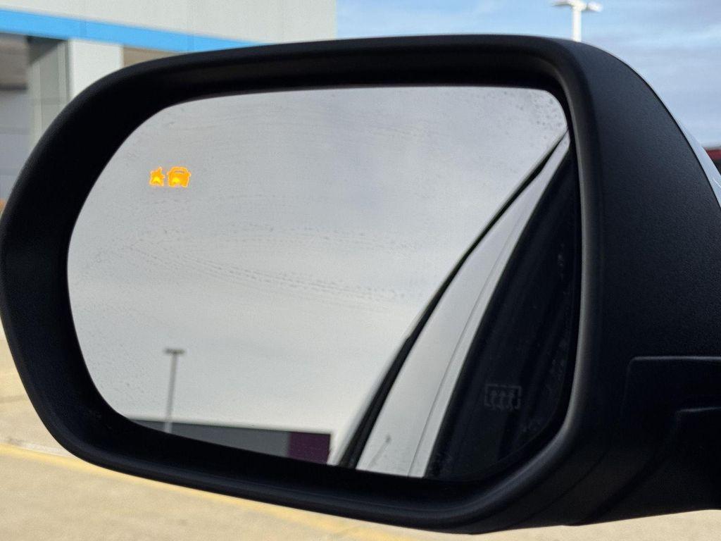 new 2026 Chevrolet Traverse car, priced at $41,026