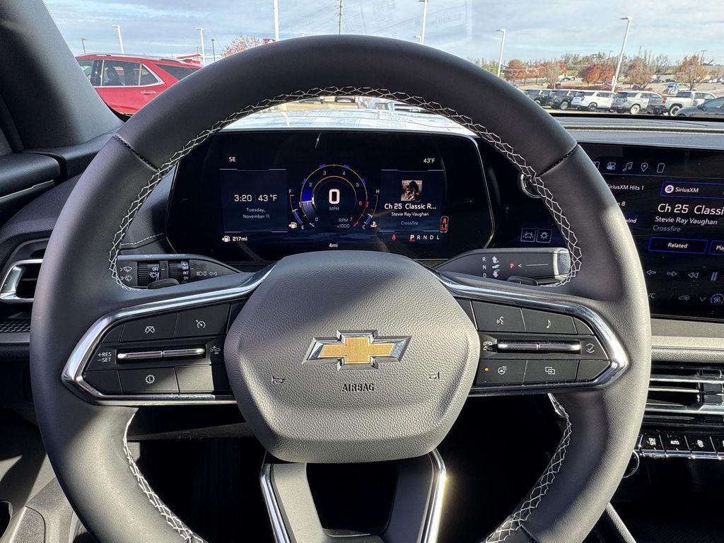 new 2026 Chevrolet Traverse car, priced at $41,026