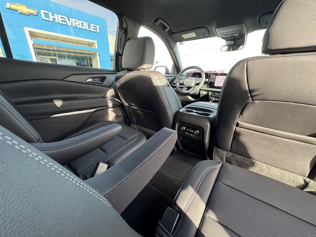 new 2026 Chevrolet Traverse car, priced at $41,026