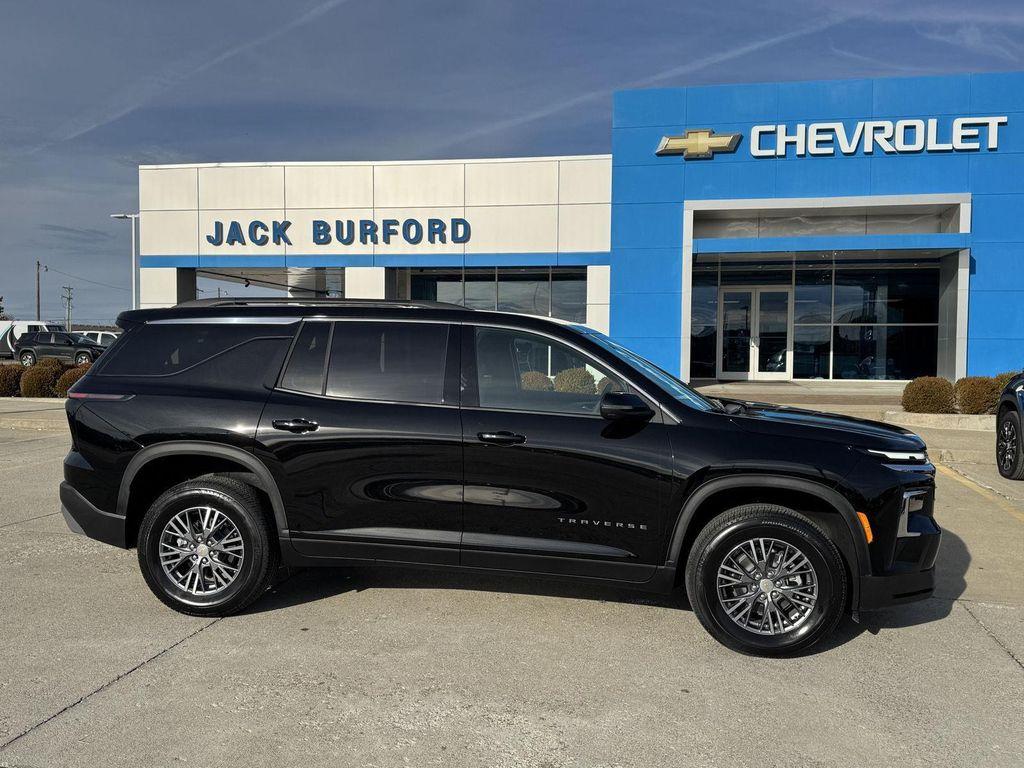 new 2026 Chevrolet Traverse car, priced at $41,026