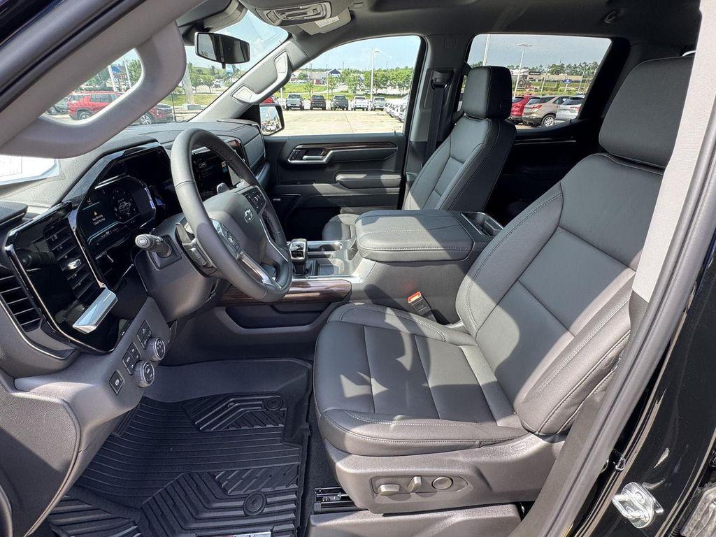 new 2025 Chevrolet Silverado 1500 car, priced at $57,765