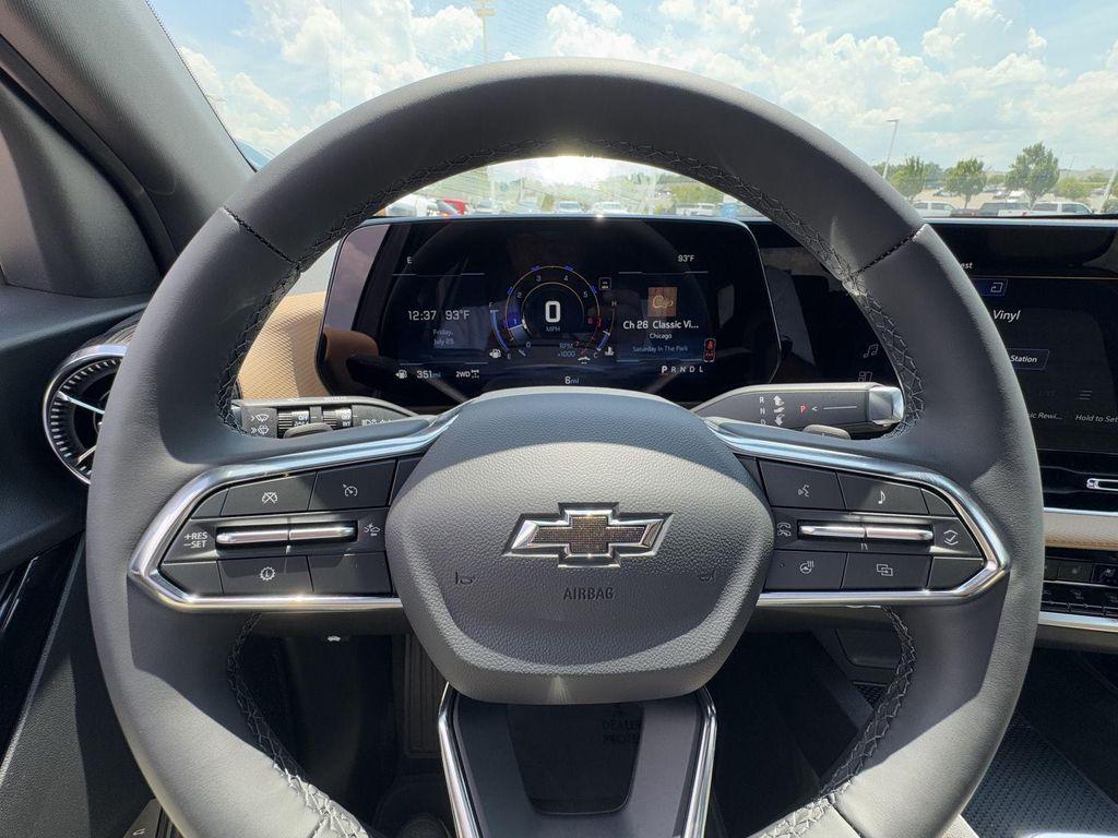 new 2026 Chevrolet Equinox car, priced at $37,285