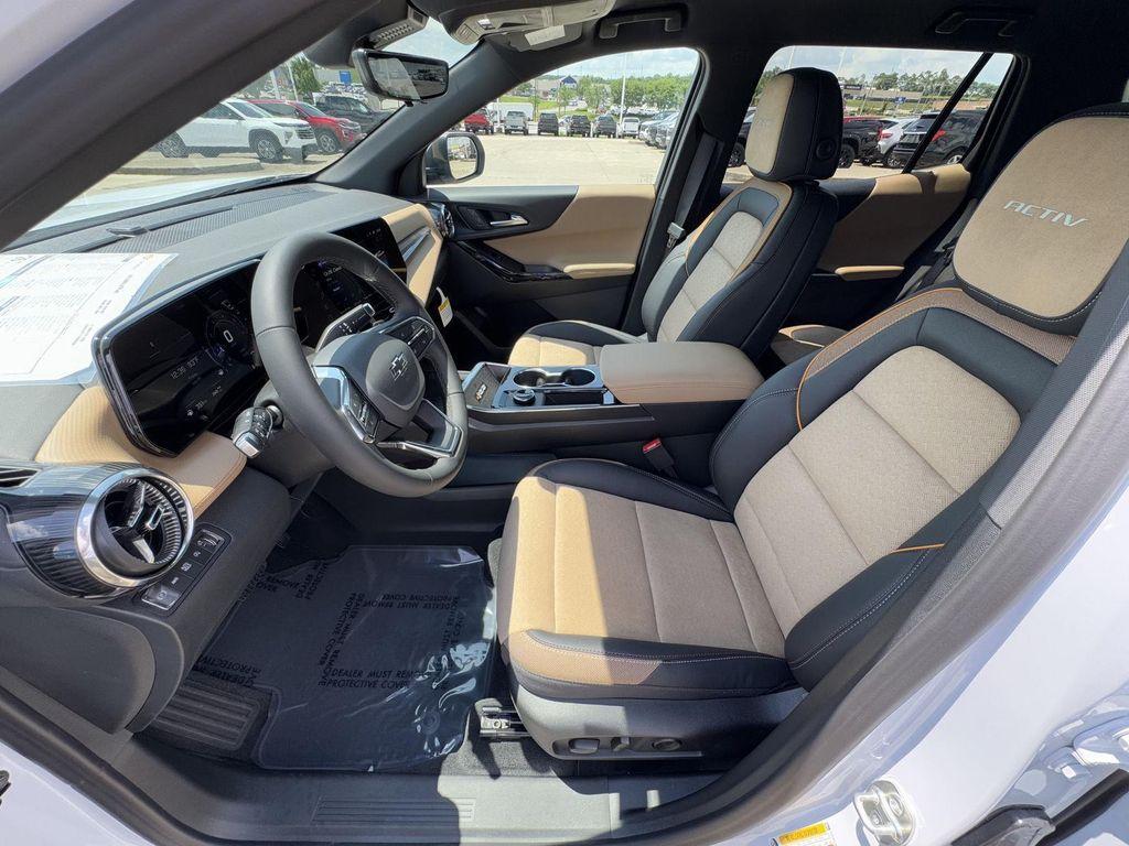new 2026 Chevrolet Equinox car, priced at $37,285