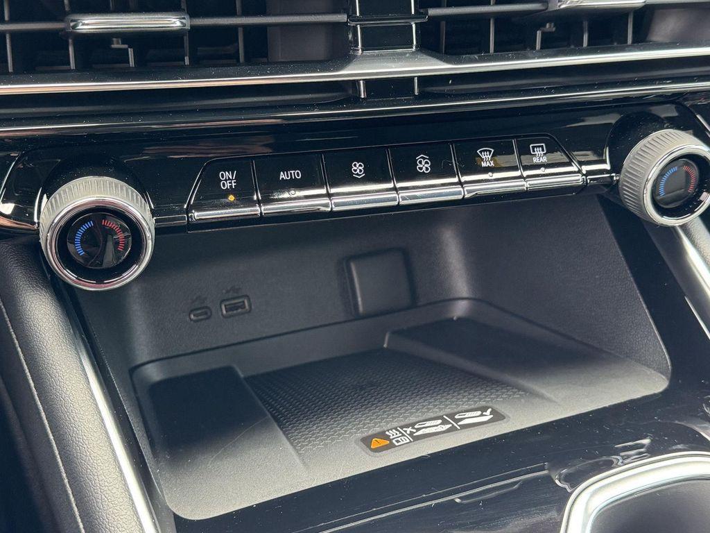 new 2025 Chevrolet Traverse car, priced at $43,626
