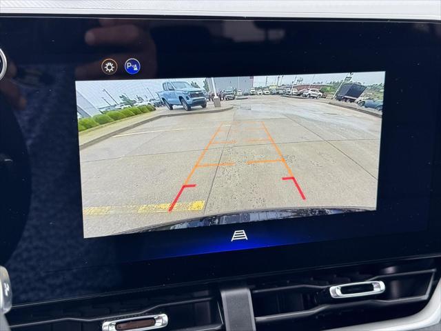 new 2026 Chevrolet Equinox car, priced at $29,995