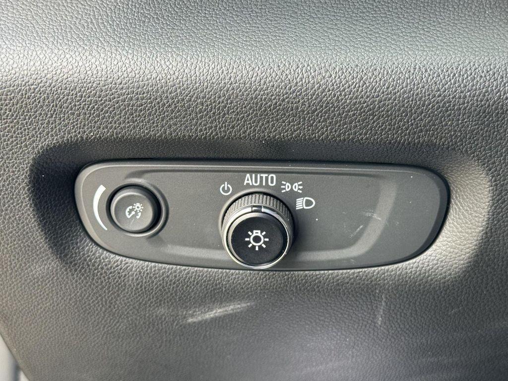 used 2022 Chevrolet Traverse car, priced at $24,500