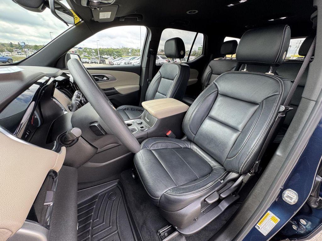 used 2022 Chevrolet Traverse car, priced at $24,500