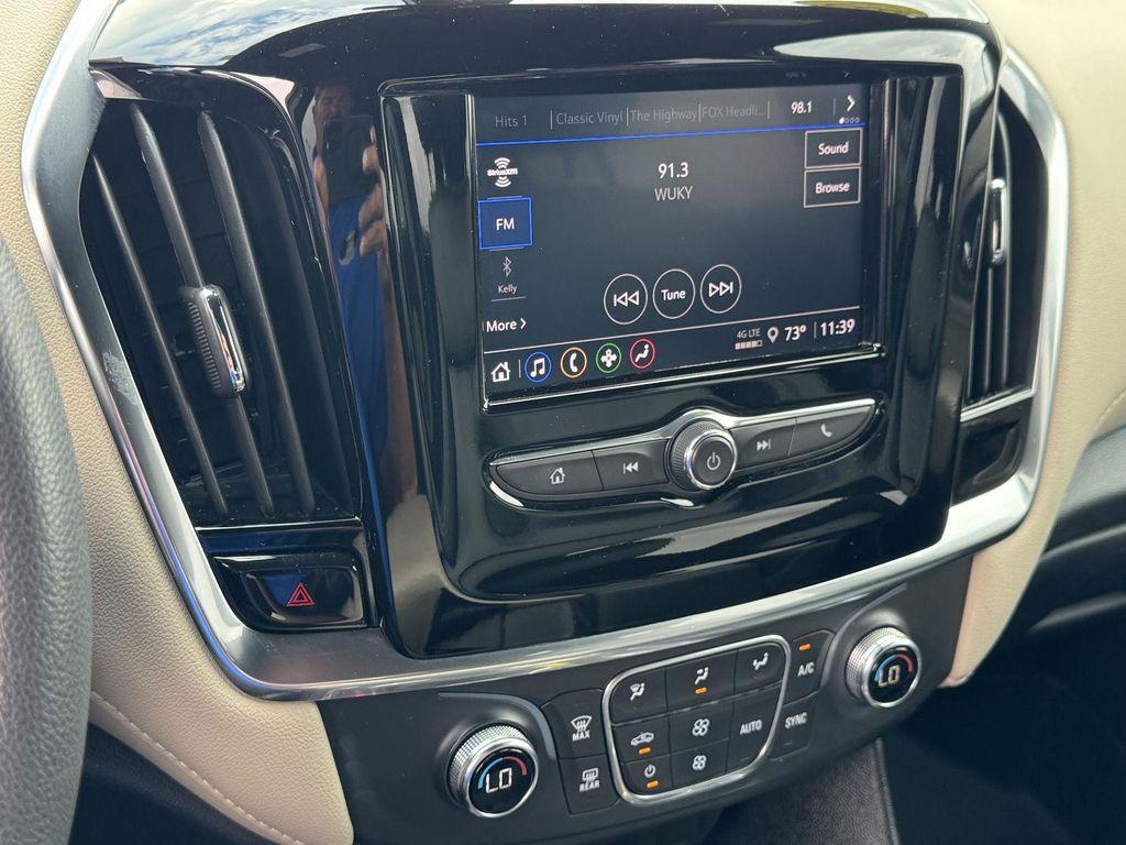 used 2022 Chevrolet Traverse car, priced at $24,500