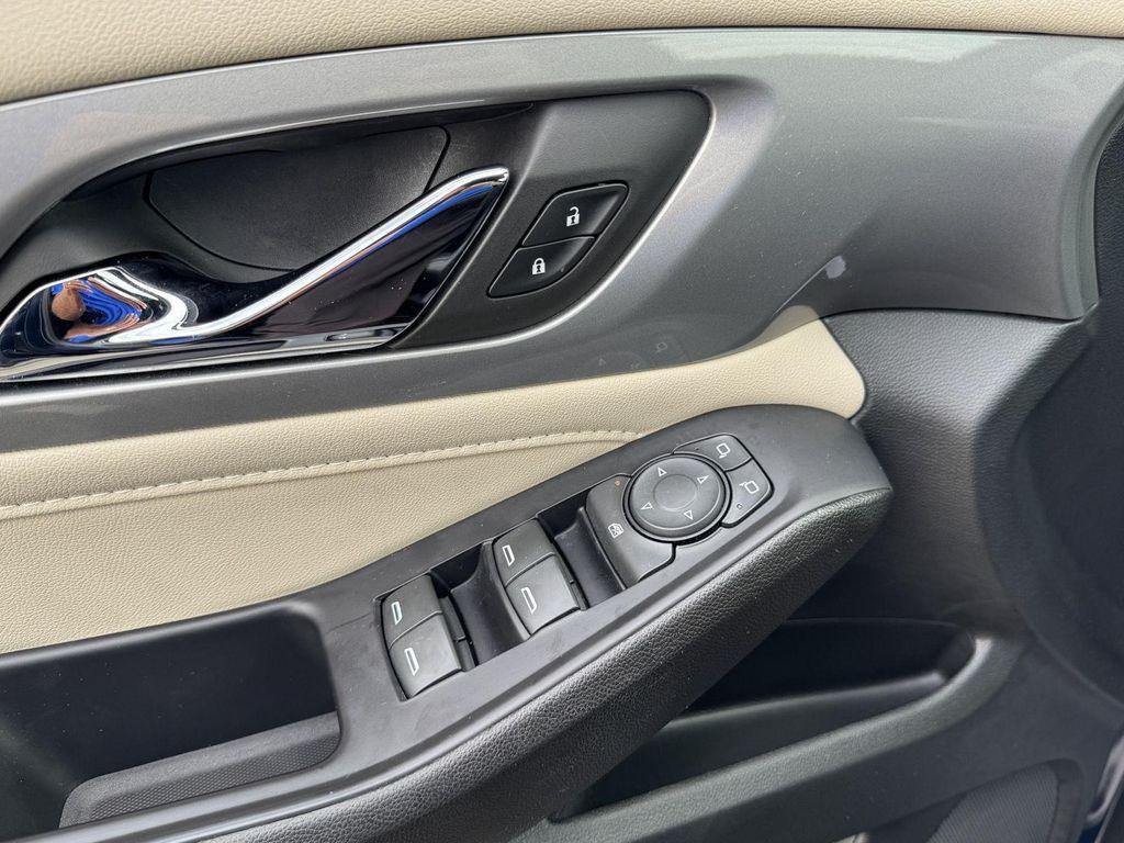 used 2022 Chevrolet Traverse car, priced at $24,500