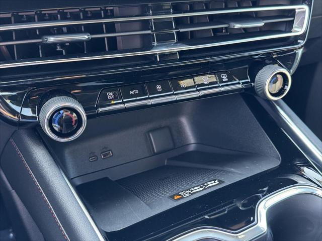 new 2025 Chevrolet Traverse car, priced at $53,926